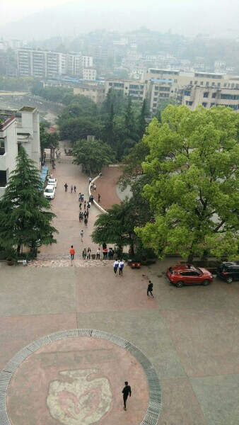 峨邊中學校園風采