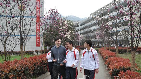 高縣中學(xué)怎么樣、好不好？