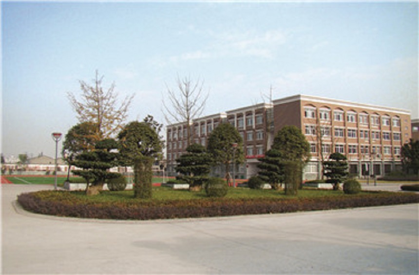 北大附中成都新津?yàn)槊鲗W(xué)校地址在哪里？