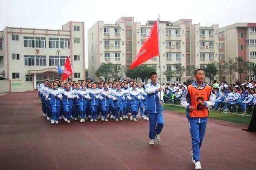 大邑縣實(shí)驗(yàn)中學(xué)聯(lián)系電話是多少？
