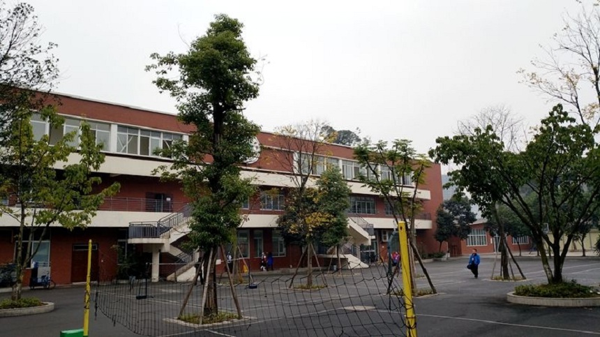 成都七中八一學校地址在哪里？