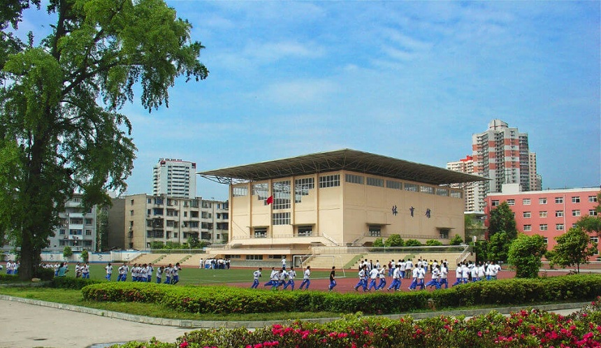 成都鐵路中學在哪？