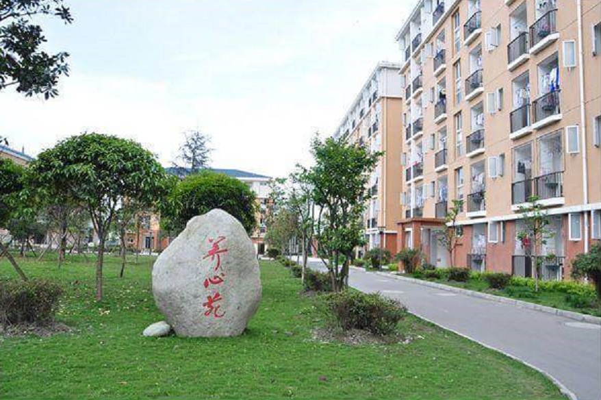 八一聚源高級(jí)中學(xué)2020年中考錄取分?jǐn)?shù)線是多少？