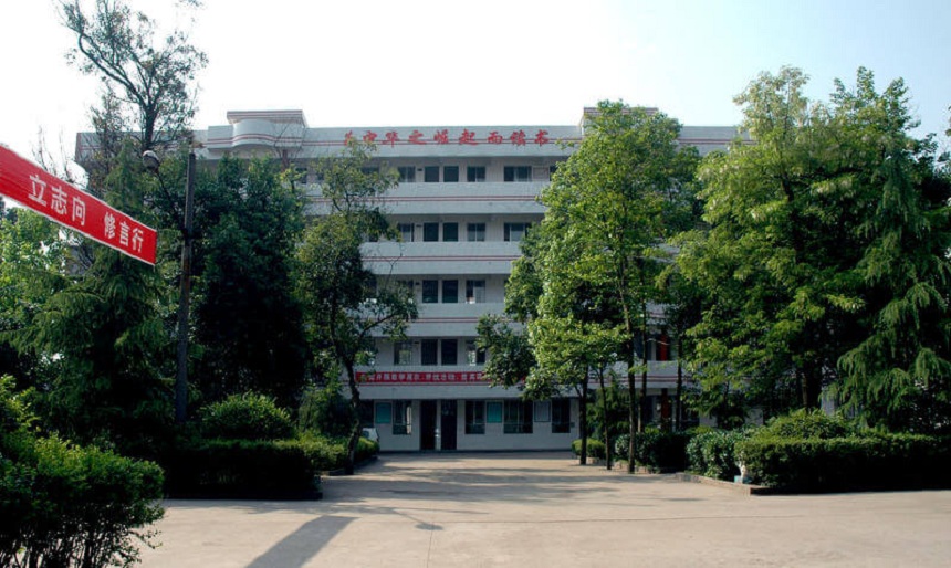 龍臺中學(xué)升學(xué)率高嗎？