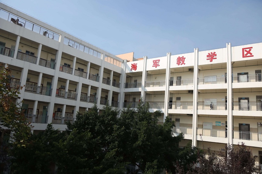 東汽八一中學(xué)宿舍、食堂環(huán)境怎么樣？