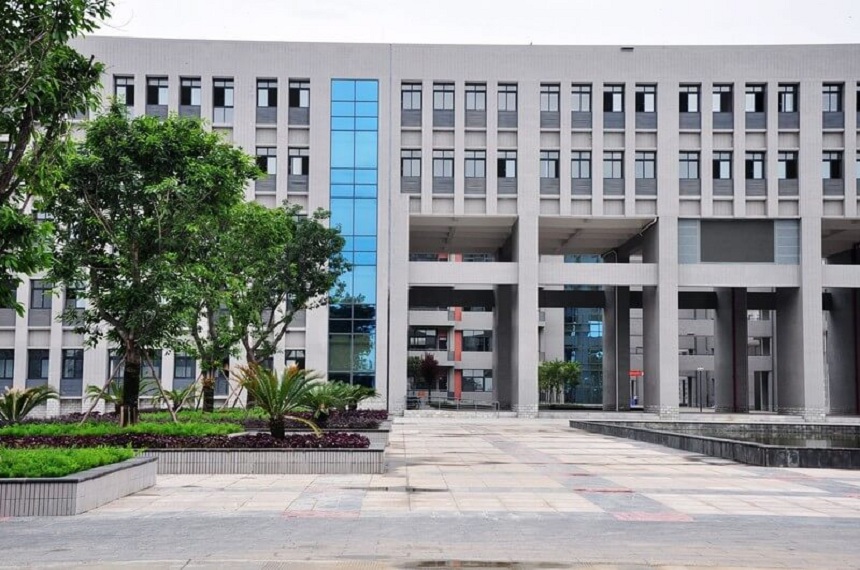 德陽五中校園環(huán)境好嗎？