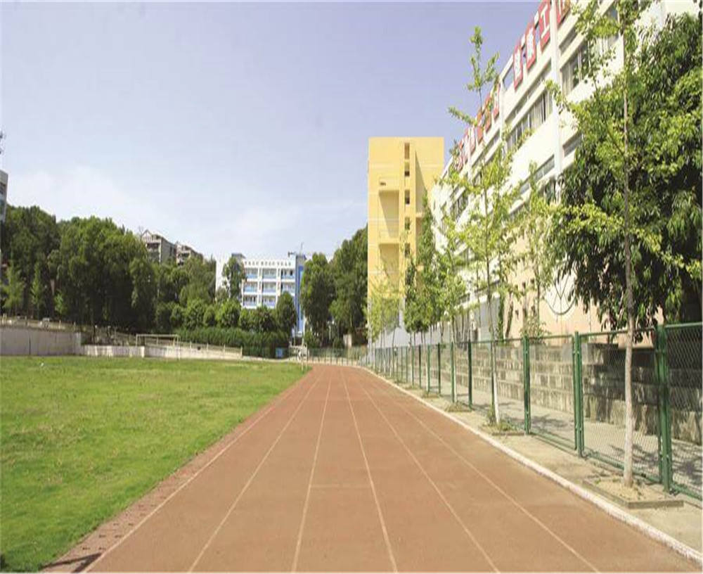 廣元實驗中學(xué)學(xué)校詳細地址在什么地方？