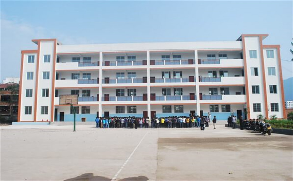 金山中學學校詳細地址在什么地方？