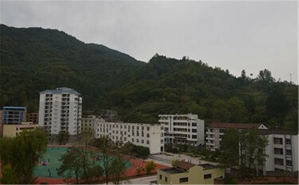萬源市第二中學(xué)教學(xué)質(zhì)量怎么樣、好不好?