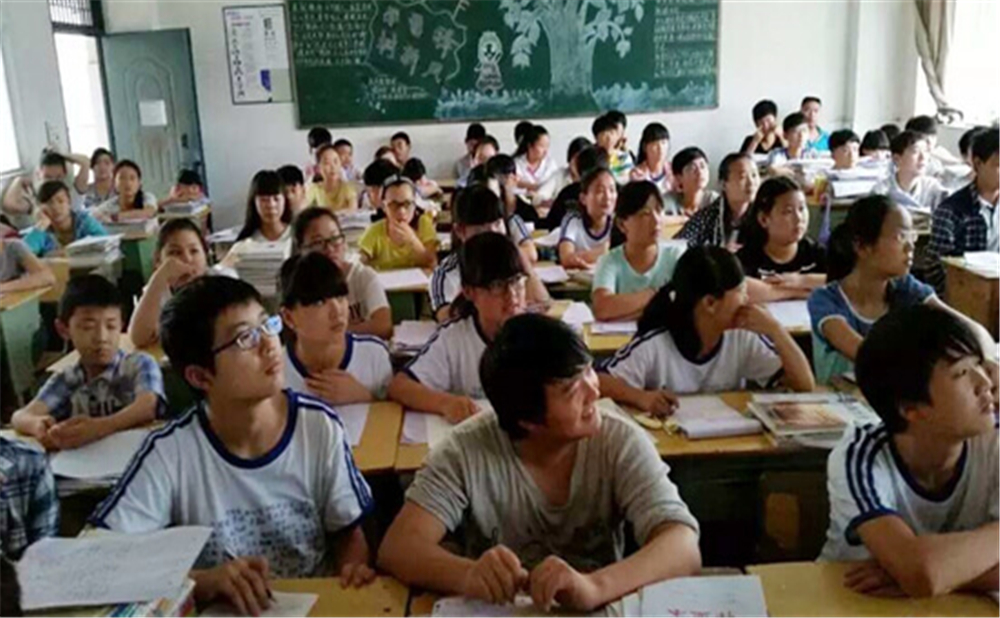 巴中四中學(xué)校詳細地址在什么地方？