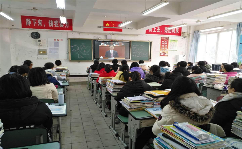 巴中市第二中學學校環(huán)境如何？
