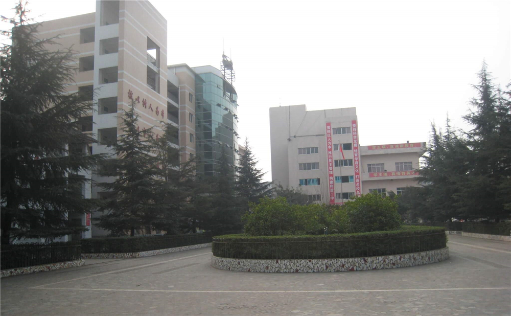 巴中市第二中學學校環(huán)境如何？