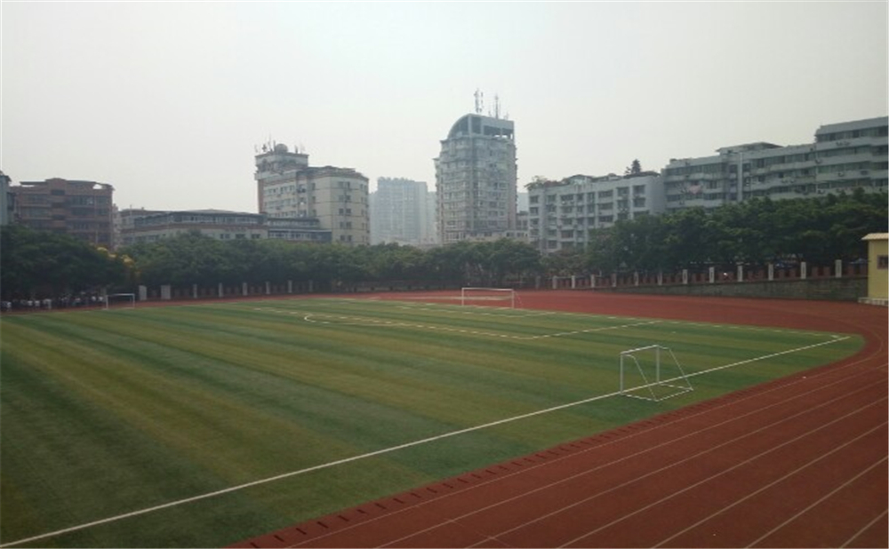 內(nèi)江市翔龍中學(xué)學(xué)校詳細(xì)地址在什么地方？