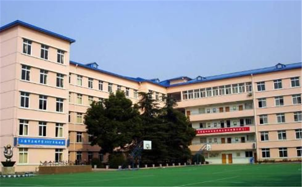 閬中市水觀中學學校環(huán)境怎么樣？
