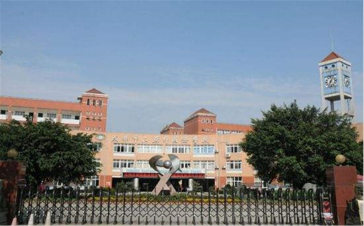 金堂實驗中學(xué)高中部的錄取分?jǐn)?shù)是多少？