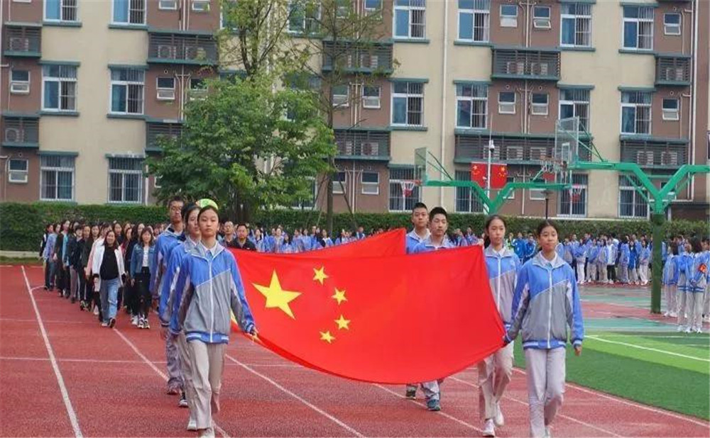 四川師范大學(xué)實(shí)驗(yàn)外國(guó)語學(xué)校怎么樣？
