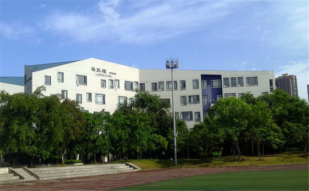成都實(shí)驗(yàn)外國(guó)語學(xué)校（西區(qū)）外招生一年的學(xué)費(fèi)是多少錢？