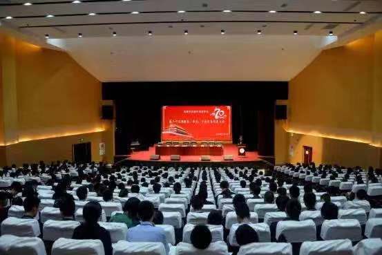 成都實驗外國語學(xué)校的環(huán)境怎么樣？"實驗5.jpg"
