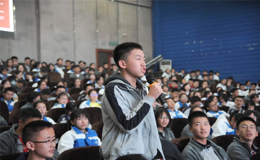 成都棠湖外國語學(xué)校怎么樣？