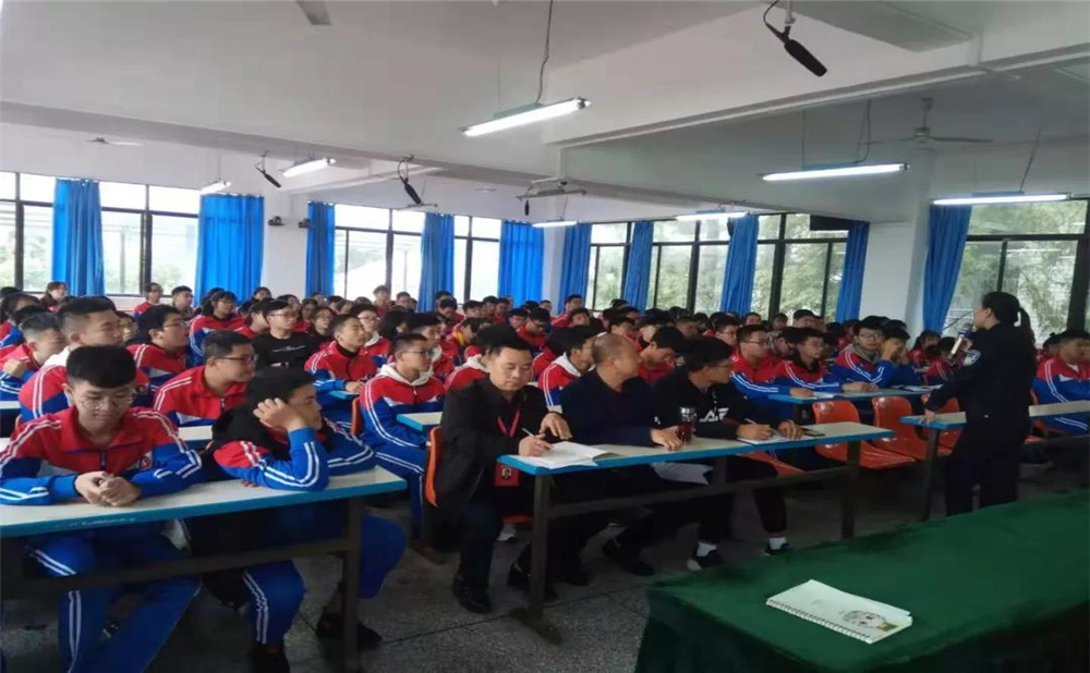 成都文武學(xué)校的高考升學(xué)率高不高？