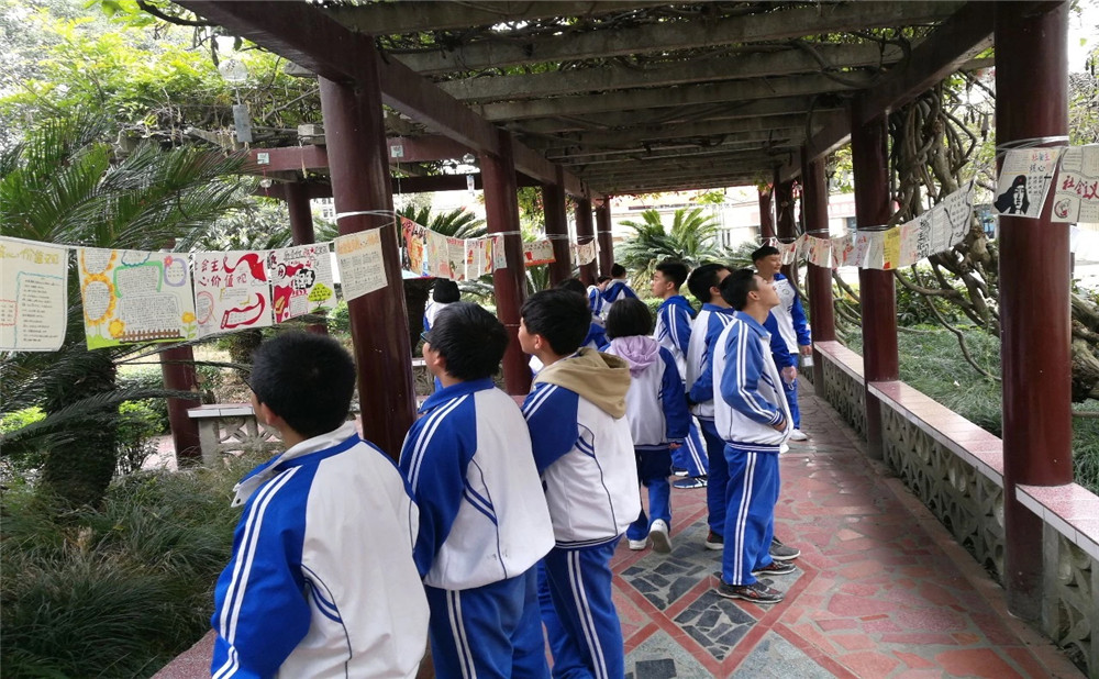 棠湖中學(xué)錄取分?jǐn)?shù)是多少？