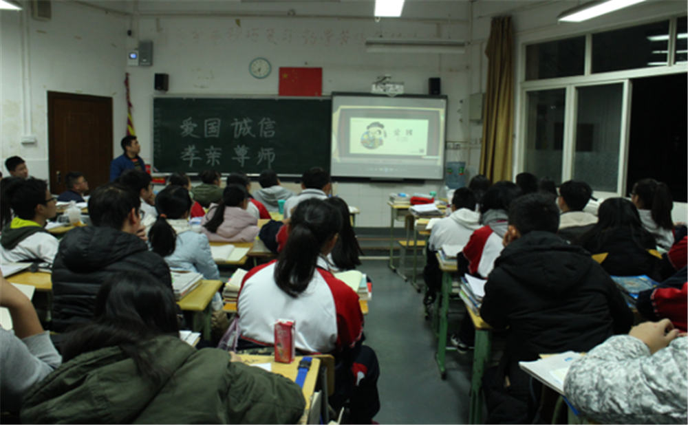 郫縣二中去年的錄取分數(shù)線是多少？