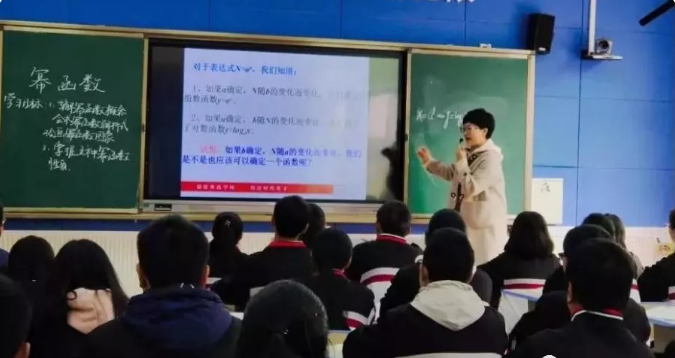 蒲江中學的錄取分數(shù)線是多少？