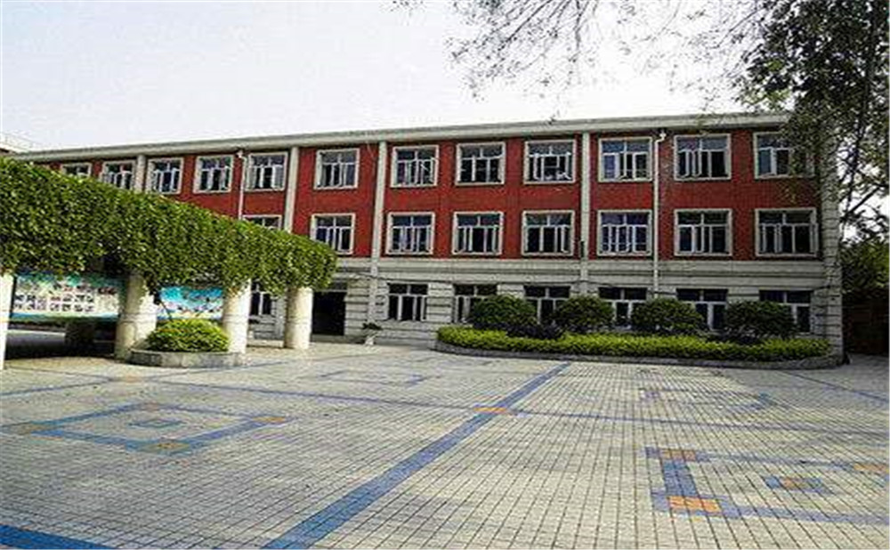 成都樹德中學(xué)近三年的錄取分?jǐn)?shù)是多少？