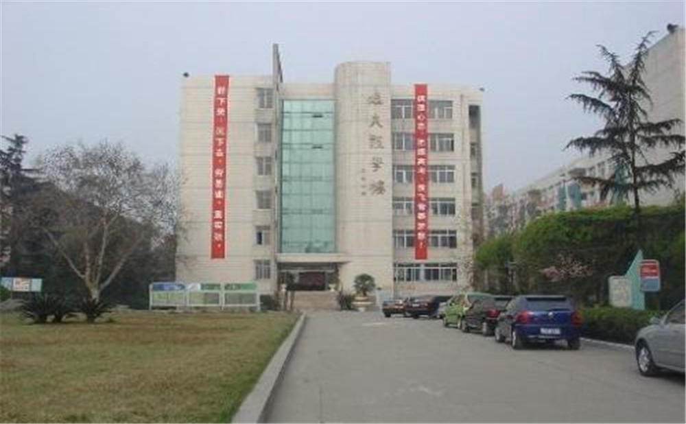 四川師范大學(xué)附屬中學(xué)的升學(xué)率怎么樣？