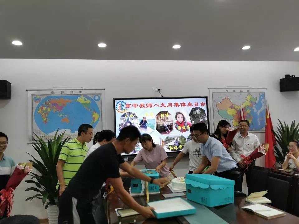 成都石室佳興外國語學(xué)校的升學(xué)率是多少？"佳興.jpg"