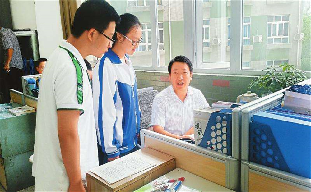 成都市第十七中學(xué)本科升學(xué)率是多少？