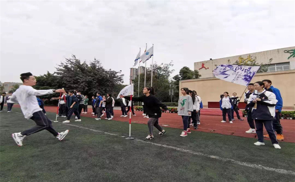 成都玉林中學(xué)錄取分?jǐn)?shù)是多少？