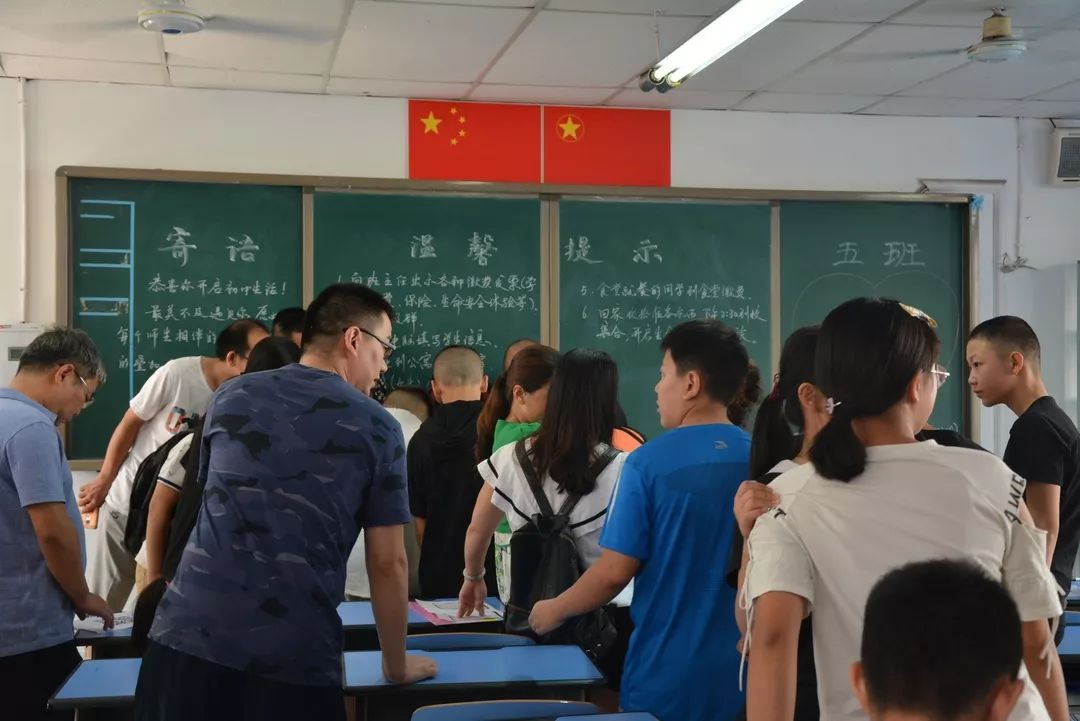 成都新世紀(jì)外國語學(xué)校的宿舍怎么樣？
