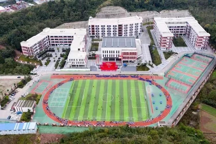 簡陽實驗中學的錄取分數(shù)線是多少？