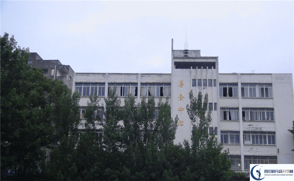 2020年竹篙中學(xué)的升學(xué)率有多少？