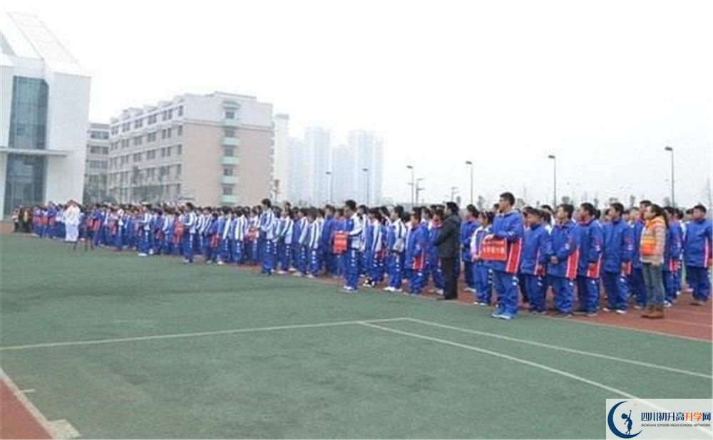 成都石室蜀都中學(xué)的學(xué)費(fèi)收費(fèi)標(biāo)準(zhǔn)是多少？