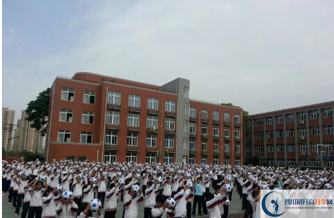 四川師范大學附屬第三實驗中學學費的收費標準是什么？