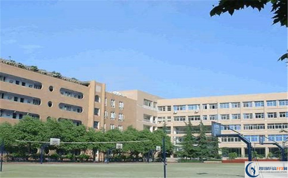 成都大學(xué)附屬中學(xué)的初升高分?jǐn)?shù)線是多少？