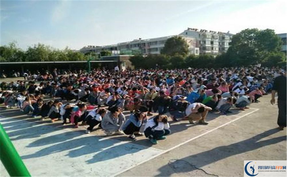 金牛中學的高中住宿好不好？