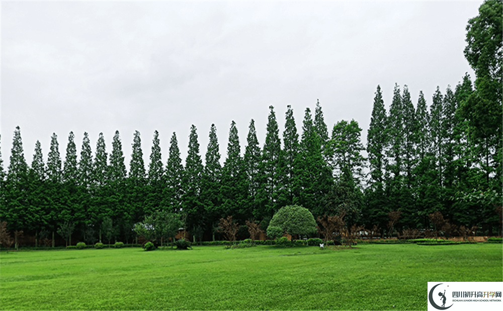 玉壘學(xué)校（都江堰）的高中住宿好不好？