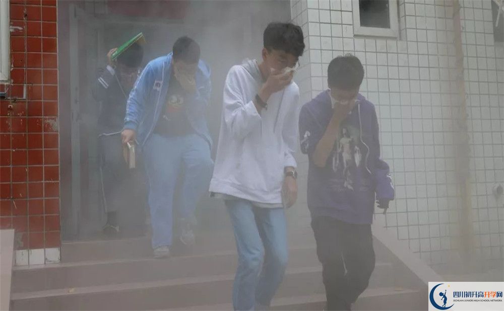 考新格林藝術高級中學校的分數線是多少? 考新格林藝術高級中學校的分數線是多少?