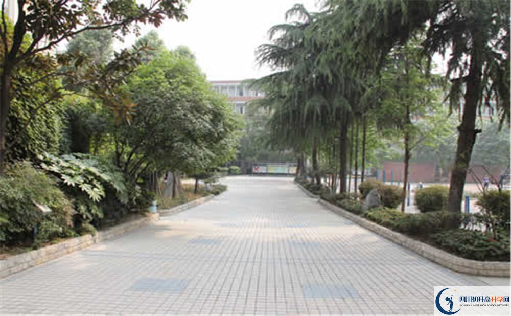成都列五中學(xué)的學(xué)校地址在哪里？