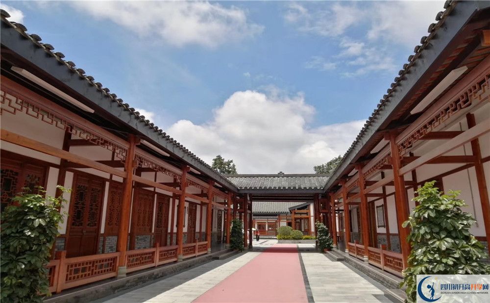 成都綿實(shí)外國(guó)語(yǔ)學(xué)校2020年外地招生考試時(shí)間是多久？					