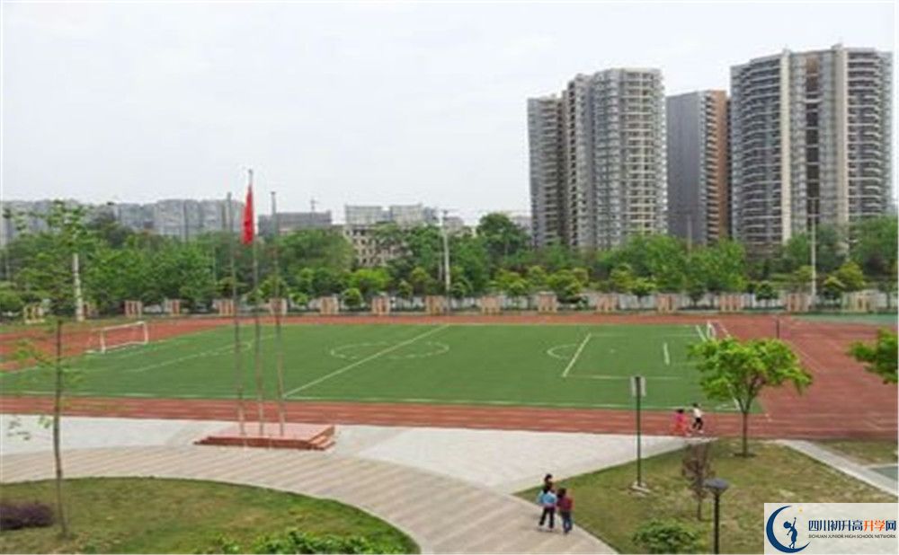 成都大學附屬中學地址怎么走？