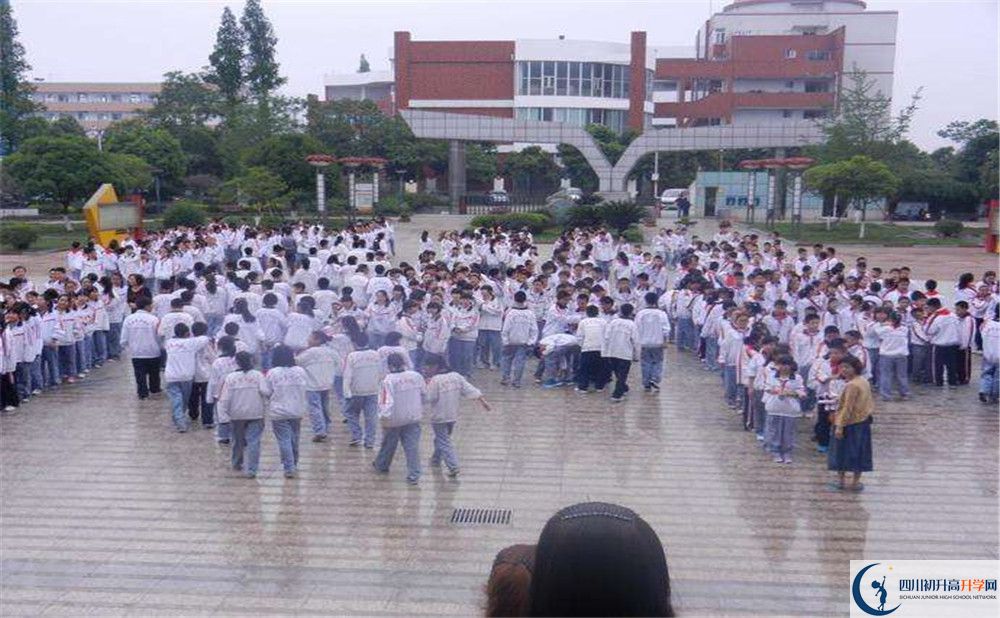 彭州中學(xué)2020年被清華北大錄取的學(xué)生有多少？