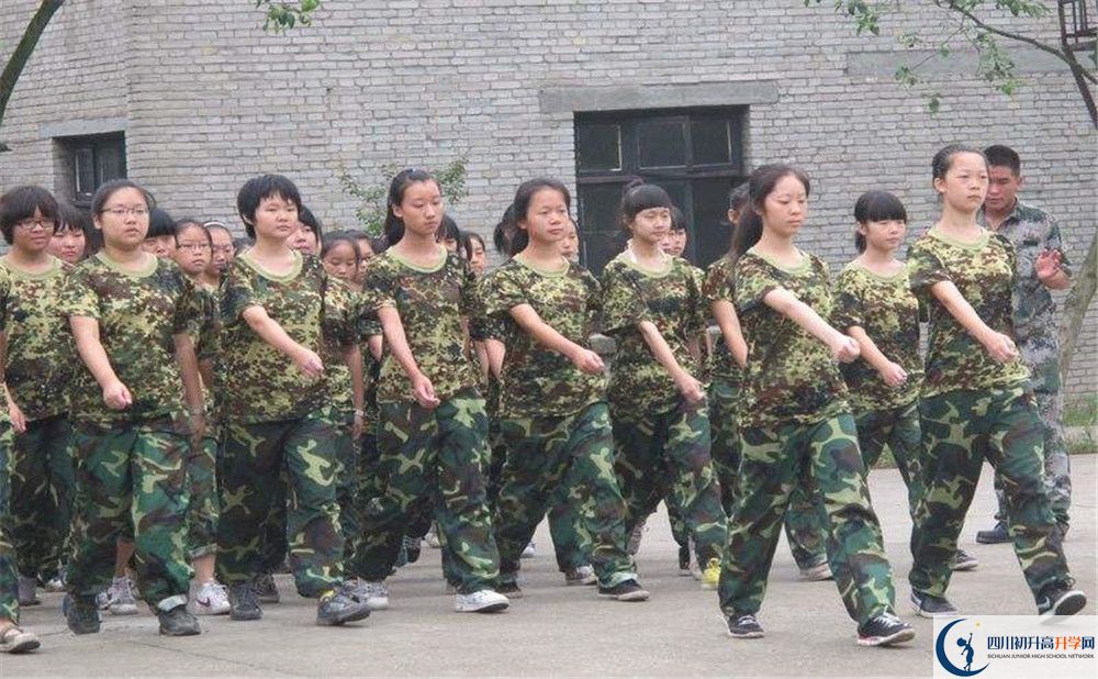 成都市鹽道街中學(xué)高中住宿怎么樣？