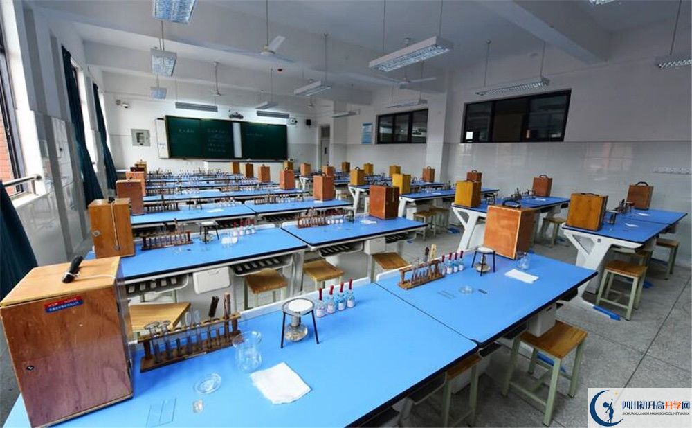 新都一中2020年保送清華北大的人數(shù)是多少？
