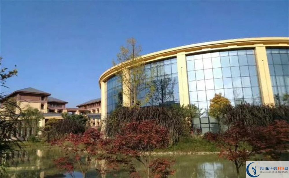 棠湖中學(xué)招生考試科目是什么？
