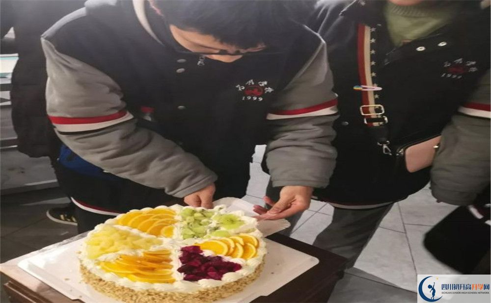 成都新津為明學(xué)校高中部地址在哪？