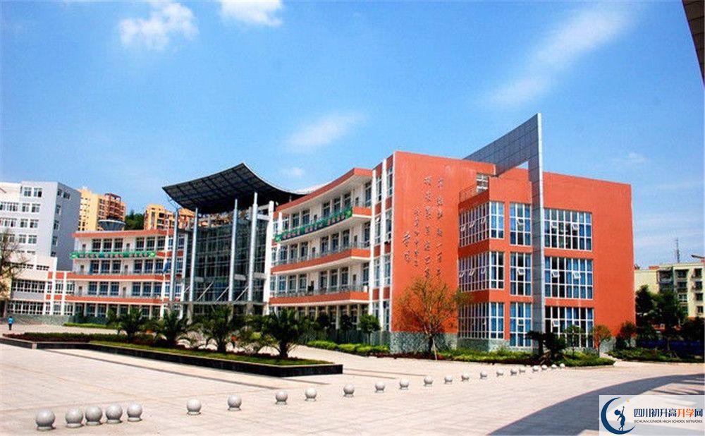 簡陽中學(xué)的高中住宿怎么樣？